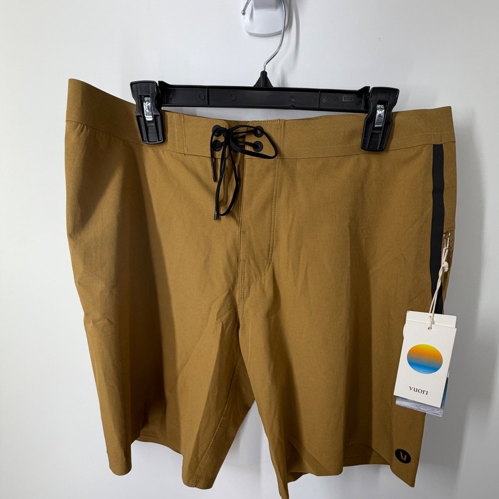 Vuori Knox Boardshort Water Tech Mens Bronze Lace Up Swim Trunks Size 32 NWT